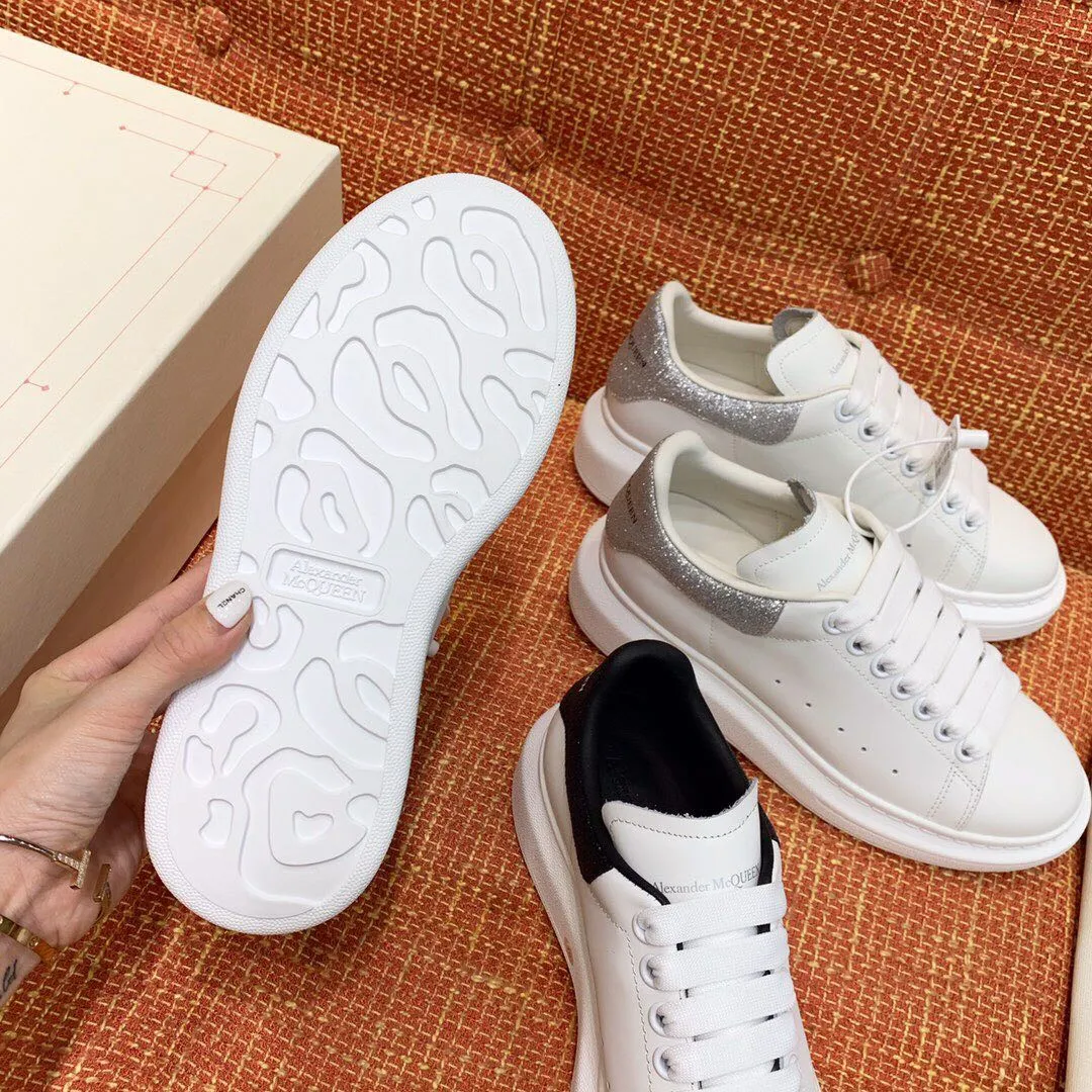 👟👟Ex-factory price 480👟👟 Men's size +10 High-quality upgraded version🔥Real shot of Alexander McQUEEN (McQueen)🎉The highest quality silk cowhide version on the market🎊, imported water-dyed sheepskin inside, counter 1:1 replica, star style T stage catwalk, a must-have for fashionistas , the original high-temperature and ultra-clear air compressor logo on the foot, absolutely counter-matched version, the arc of the back bag is truly genuine 0⃣️ difference, using an exclusive privately molded double-layer vacuum outsole, which is light on the foot and has excellent rebound! Running🏃✈️The first choice item for outdoor sports💅💅Trend and fashion coexist📣 Women’s style: 35-39, Men’s style: 39-44
